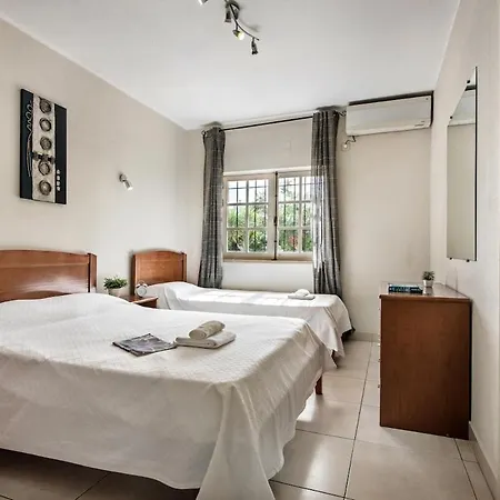 Casa Amendoeiras 别墅 *